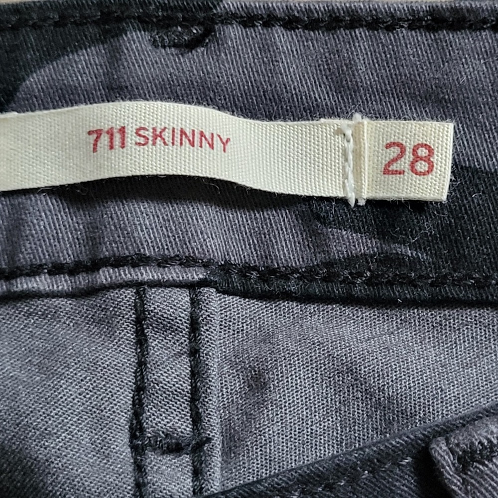 Levis 711 Skinny Jeans Womens 28 Grey Black Camouflage Mid Rise Stretch Pants - Picture 4 of 11